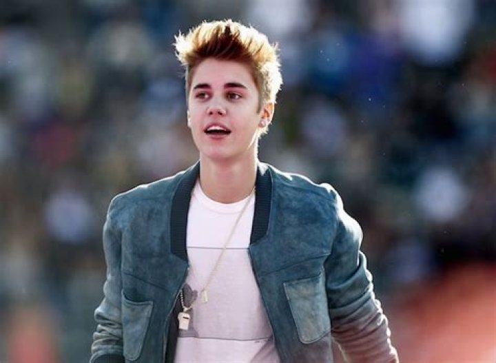 Justin Bieber Blesses Fans With A Shirtless Performance From His Home In Canada — Watch