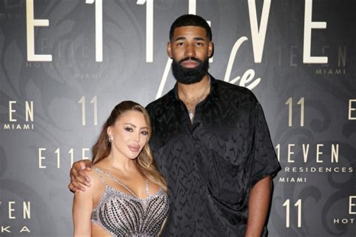 Larsa Pippen, 45, Reveals She’s ‘Getting In Shape’ & Shows Off Abs In Neon Workout Outfit
