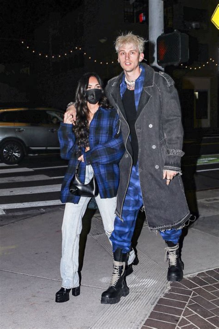 Megan Fox & Machine Gun Kelly Wear Matching Blue Flannel Outfits – Hollywood Life