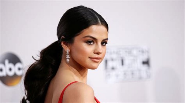 Selena Gomez Pressured Into Drugs — Singer Needs To Take Responsibility – Hollywood Life